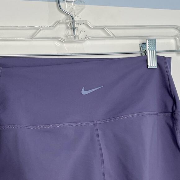 Womens Nike One Dri Fit Shorts Size Large - Picture 3 of 7